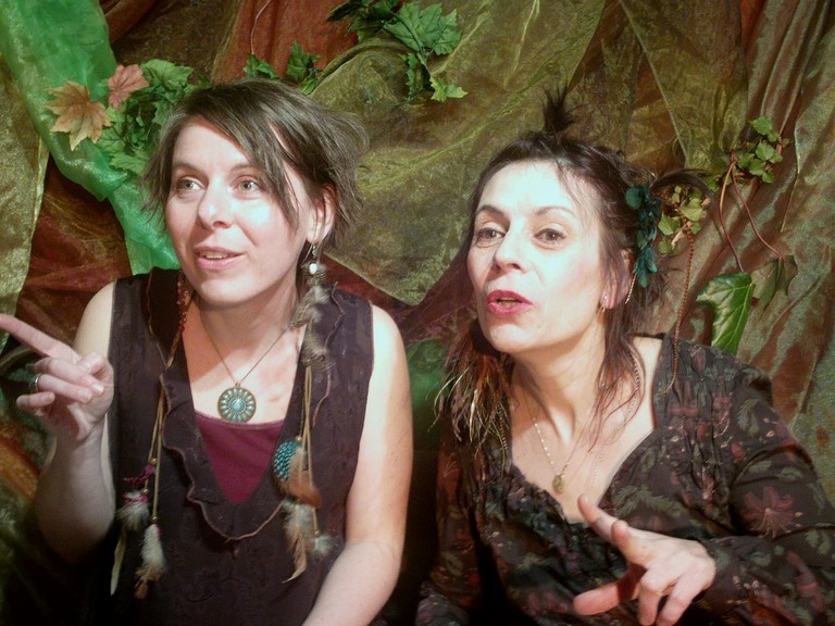 Dans les pas du loup Odile et Brigitte